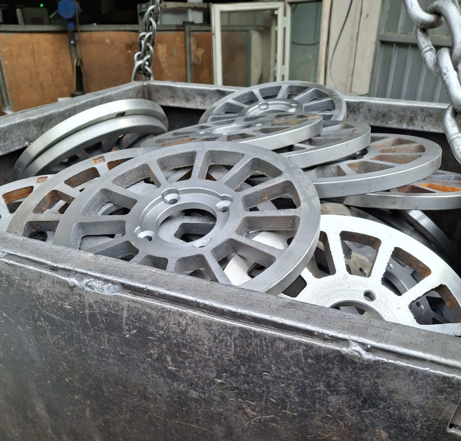 Steel Plate Production and Technical Specifications for Shotcrete Machines